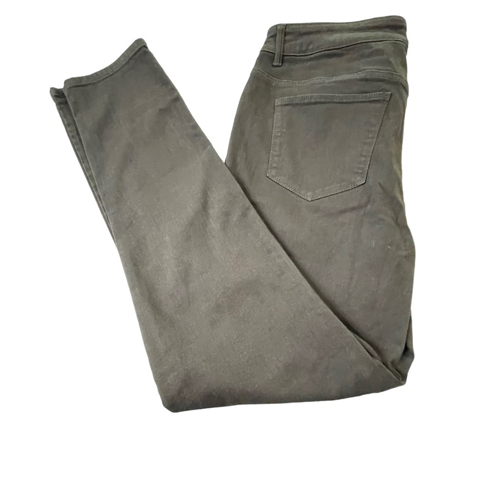 Chico’s the platinum jegging size 1
Conventional size 8 - Picture 10 of 11